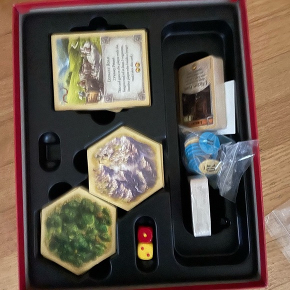 Catan trade build settle New in box - Picture 2 of 2